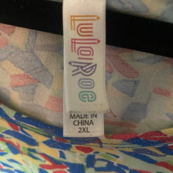 Lularoe tunic top 2X colorful pattern - Picture 3 of 4